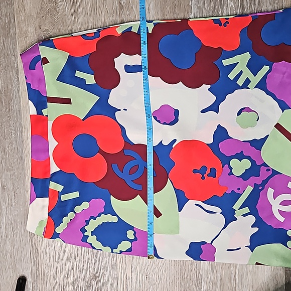 Coco Chanel spring Vintage 2000 runway silk knee high skirt muti color floral - Picture 17 of 17